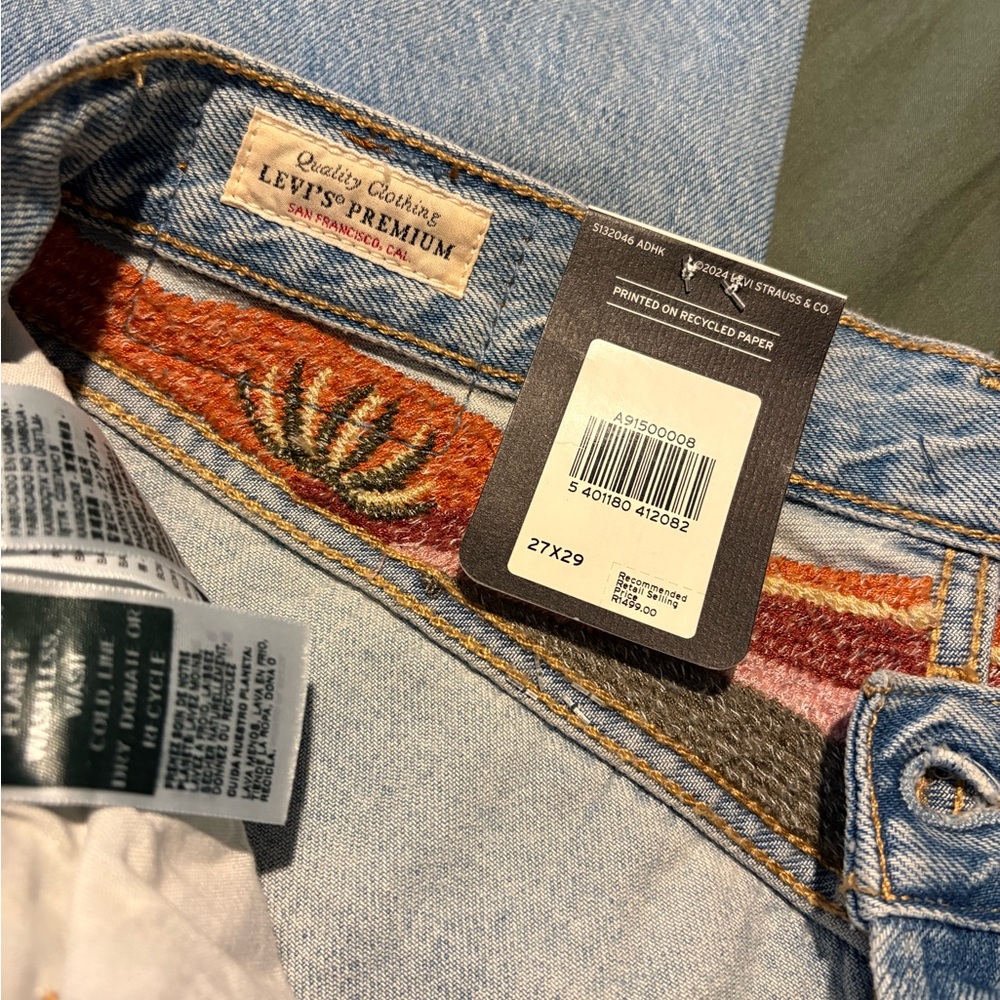 Levis women ankle pants - Picture 5 of 6